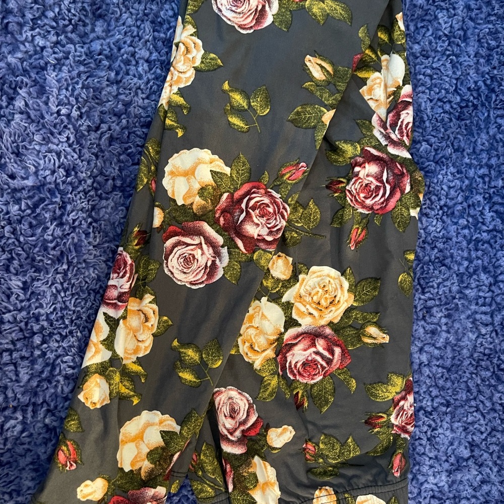 Buttery Soft NWT TC Leggings - Picture 2 of 16
